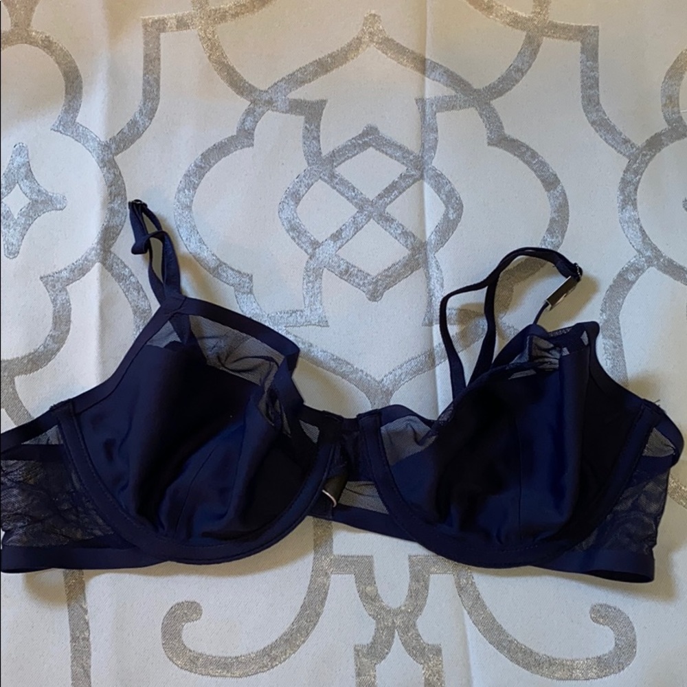 Victoria’s Secret Unlined Demi...size 34C